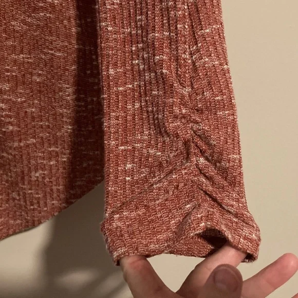 Bobbie Brooks Marled Red Cardigan with Criss-Cross Neckline - Picture 6 of 7